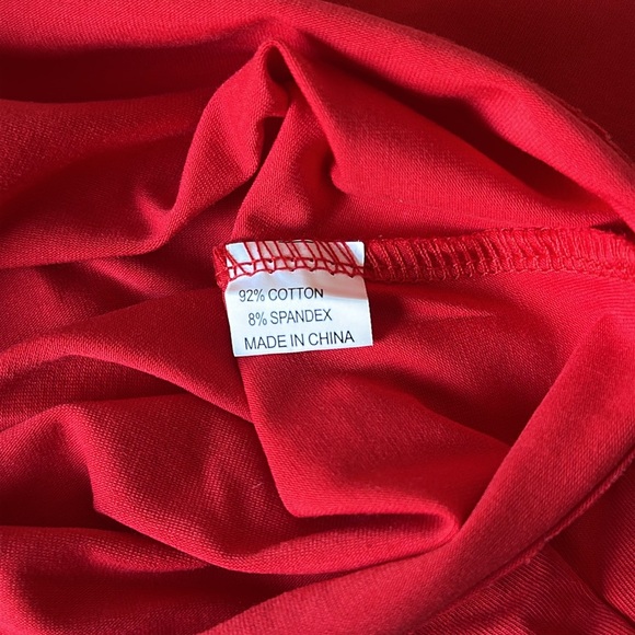 NWOT Women’s Quarter Zip Red Top - Picture 6 of 6